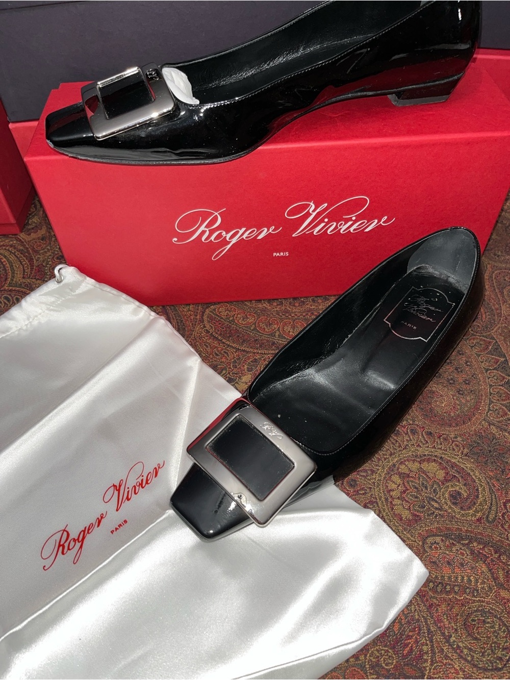 Roger Vivier Belle Vivier Buckle Black Patent Leather Pumps –  Size EU38.5